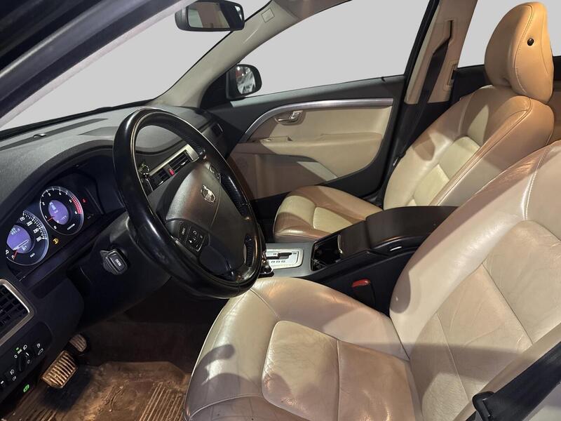 Volvo V70 vaihtoauto