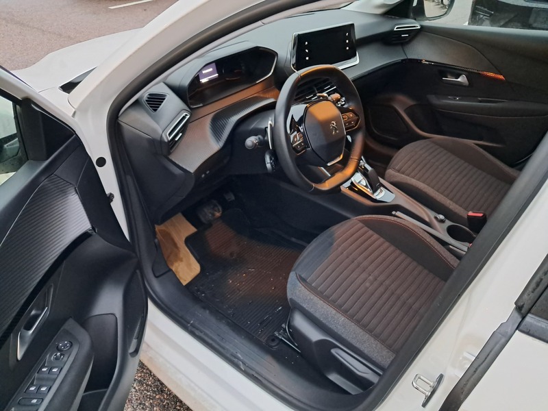 Peugeot 208 vaihtoauto