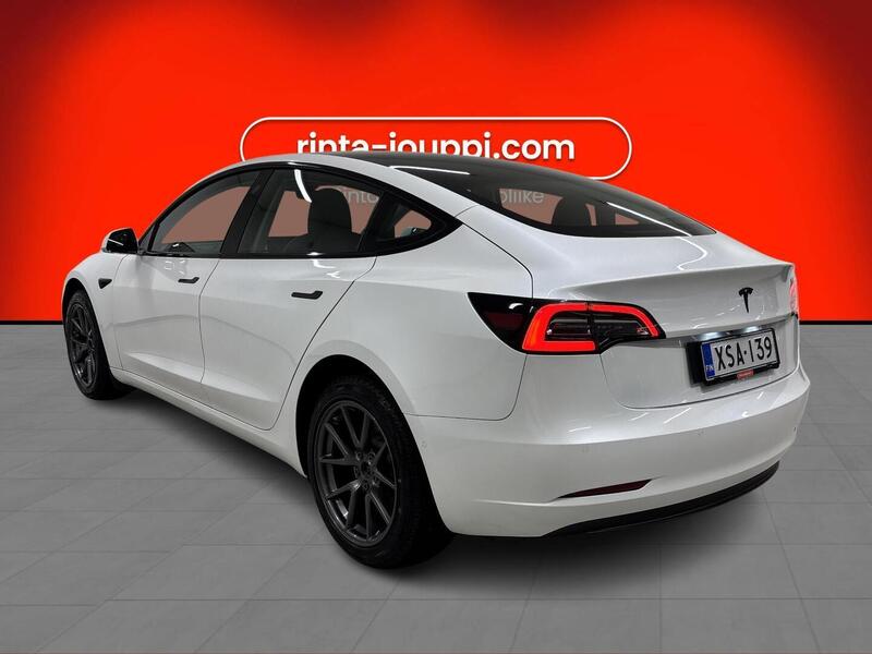 Tesla Model 3 vaihtoauto