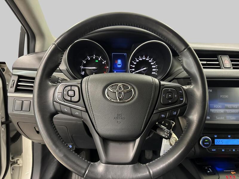 Toyota Avensis vaihtoauto