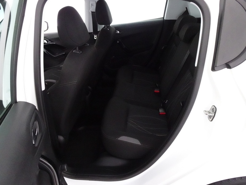 Peugeot 208 vaihtoauto