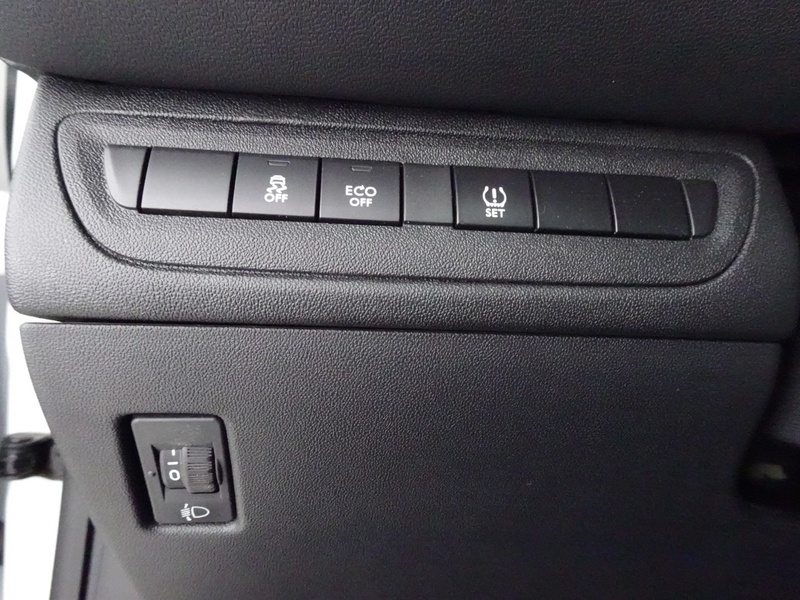 Peugeot 208 vaihtoauto