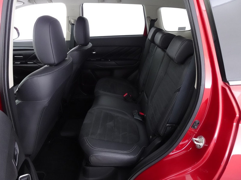Mitsubishi Outlander PHEV vaihtoauto