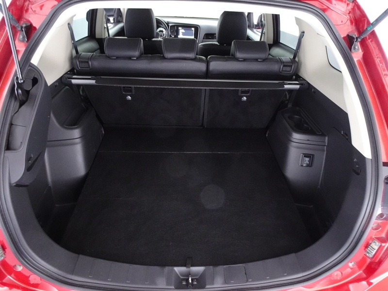 Mitsubishi Outlander PHEV vaihtoauto