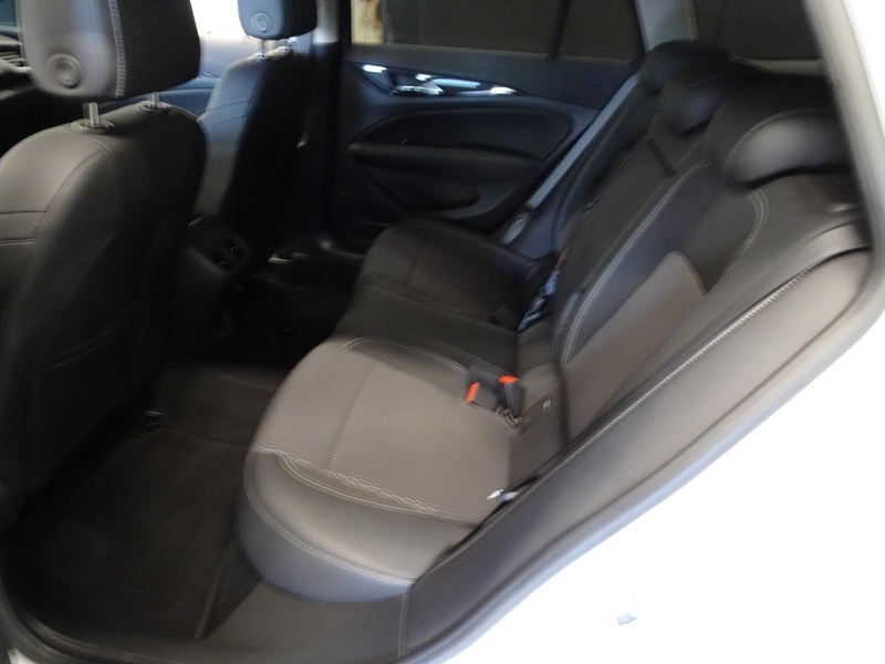 Opel Insignia vaihtoauto