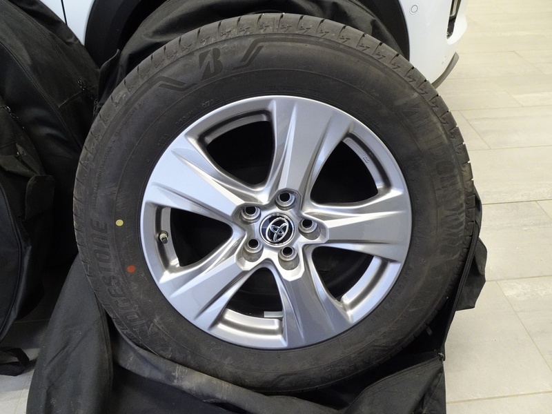 Toyota RAV4 vaihtoauto