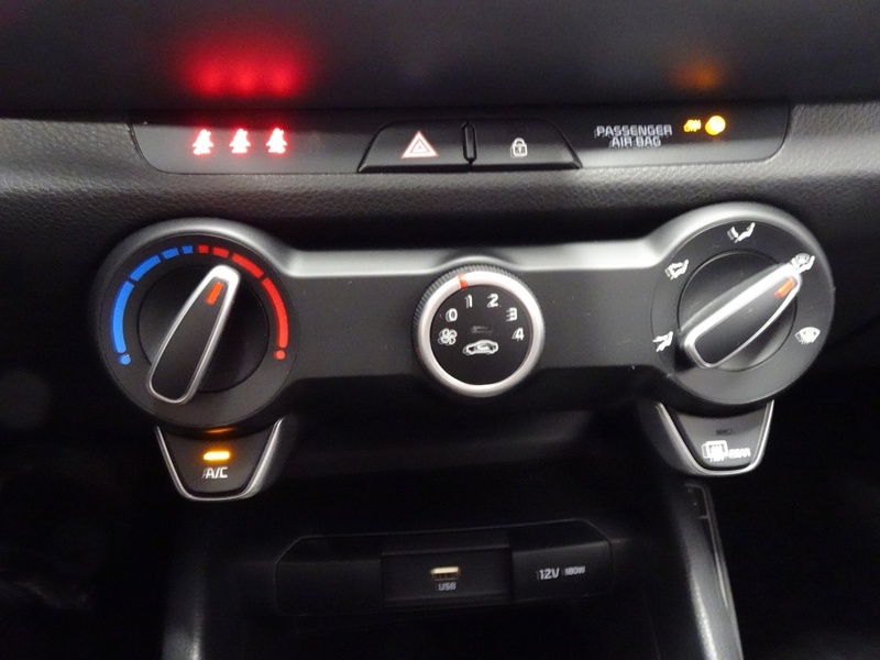 Kia Stonic vaihtoauto