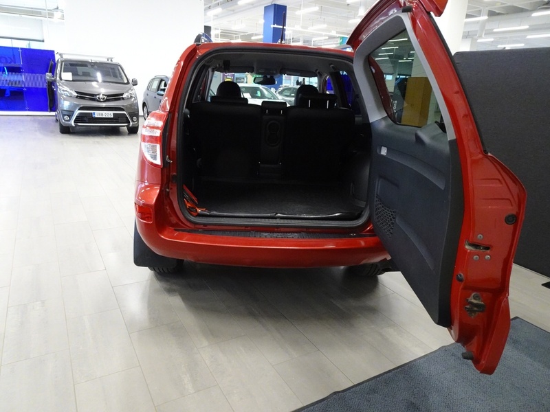 Toyota RAV4 vaihtoauto