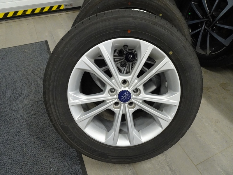 Ford Kuga vaihtoauto