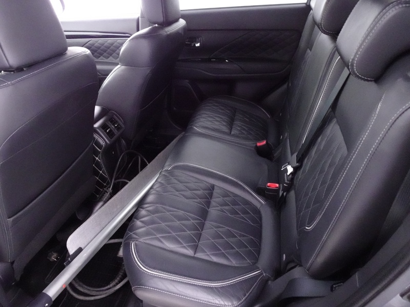 Mitsubishi Outlander PHEV vaihtoauto