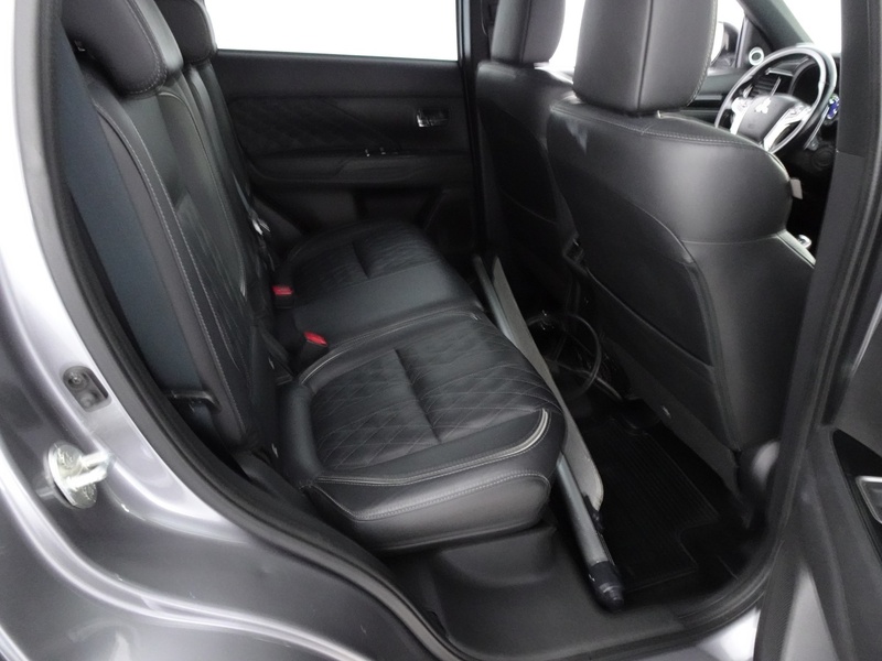 Mitsubishi Outlander PHEV vaihtoauto