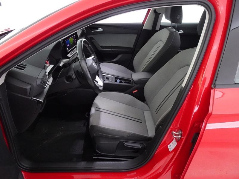 SEAT Leon Sportstourer vaihtoauto