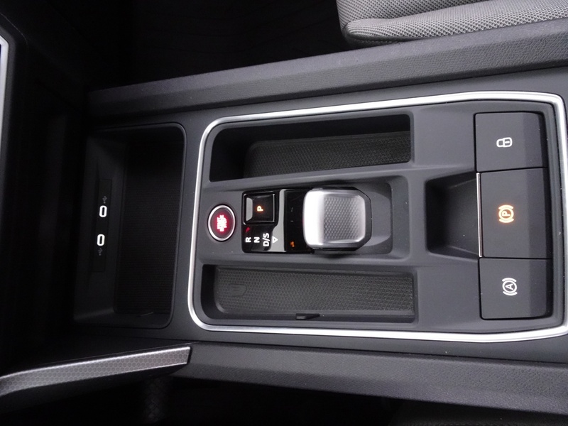 SEAT Leon Sportstourer vaihtoauto