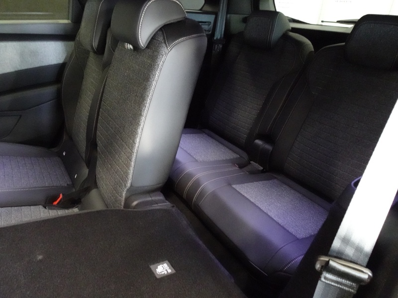 Peugeot E-5008 vaihtoauto