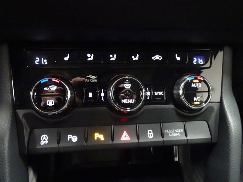 Skoda Karoq vaihtoauto