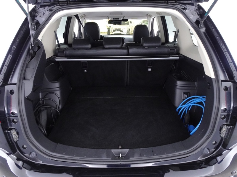 Mitsubishi Outlander PHEV vaihtoauto