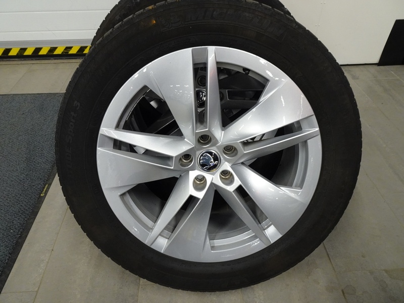 Skoda Enyaq vaihtoauto