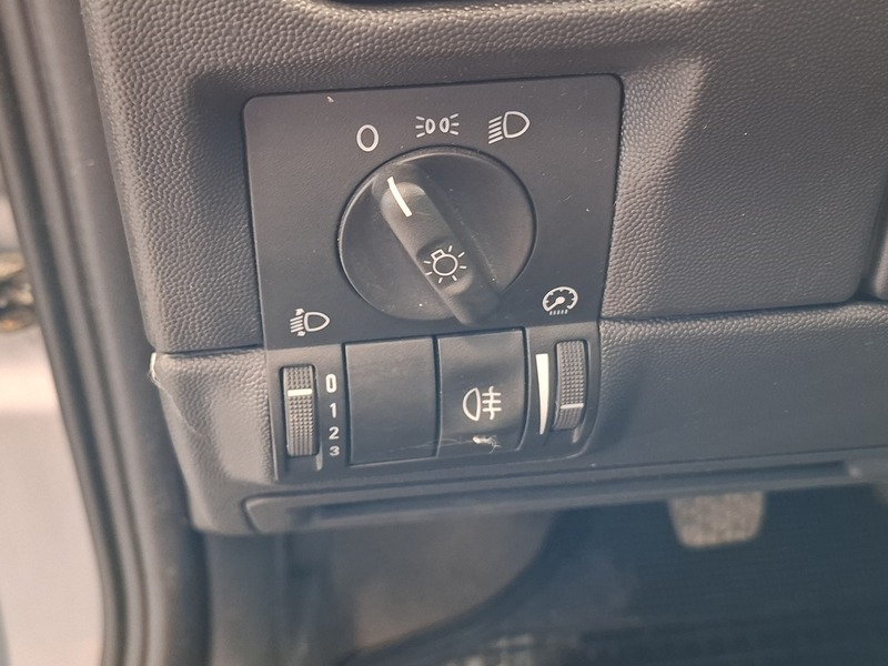 Opel Corsa vaihtoauto