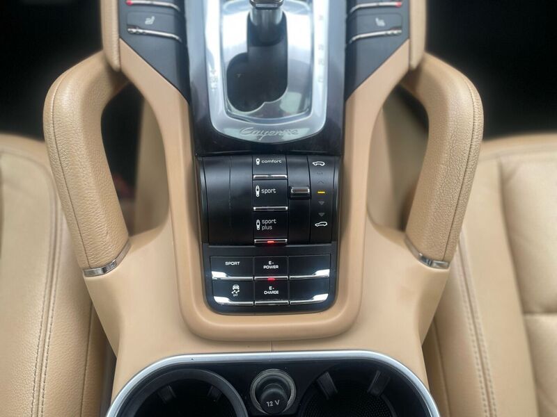 Porsche Cayenne vaihtoauto