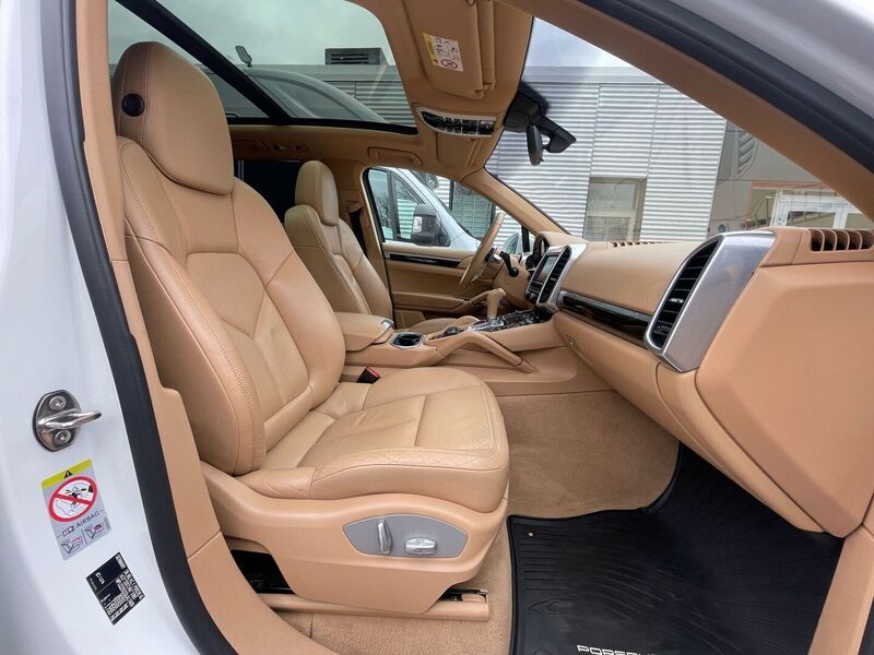 Porsche Cayenne vaihtoauto