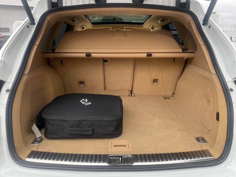 Porsche Cayenne vaihtoauto