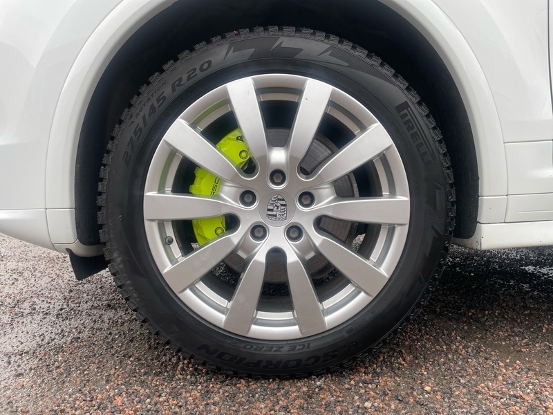 Porsche Cayenne vaihtoauto