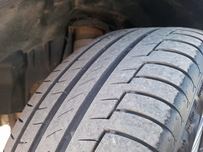 Land Rover Discovery vaihtoauto