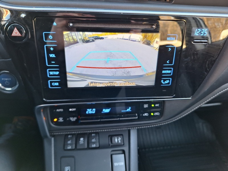 Toyota Auris vaihtoauto