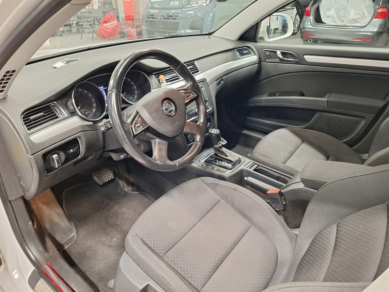 Skoda Superb vaihtoauto