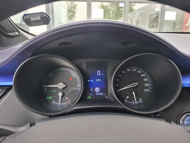 Toyota C-HR vaihtoauto