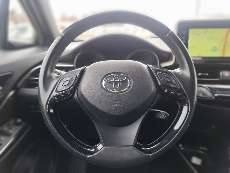 Toyota C-HR vaihtoauto