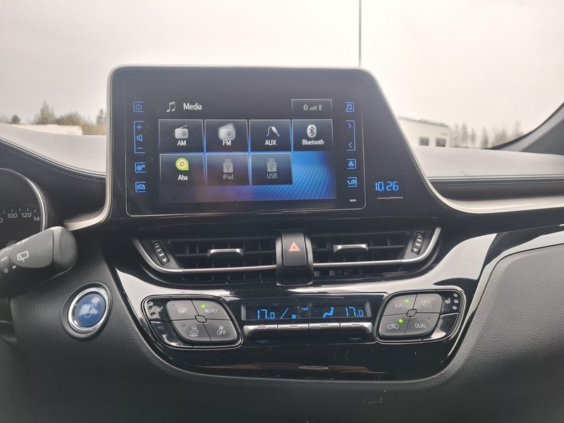 Toyota C-HR vaihtoauto