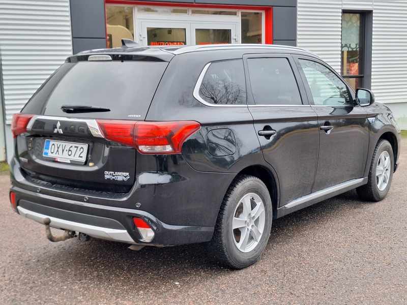 Mitsubishi Outlander PHEV vaihtoauto