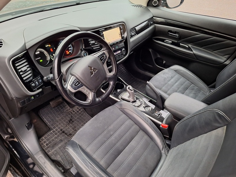 Mitsubishi Outlander PHEV vaihtoauto