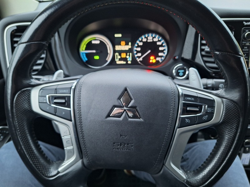 Mitsubishi Outlander PHEV vaihtoauto