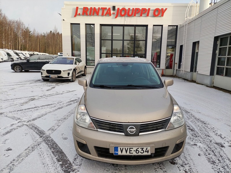 Nissan Tiida vaihtoauto