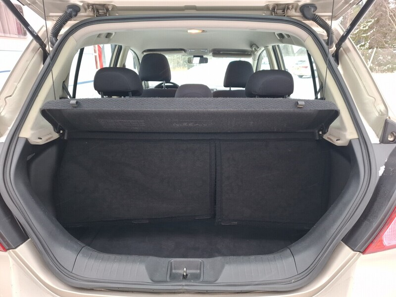 Nissan Tiida vaihtoauto