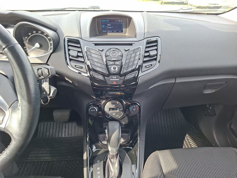 Ford Fiesta vaihtoauto