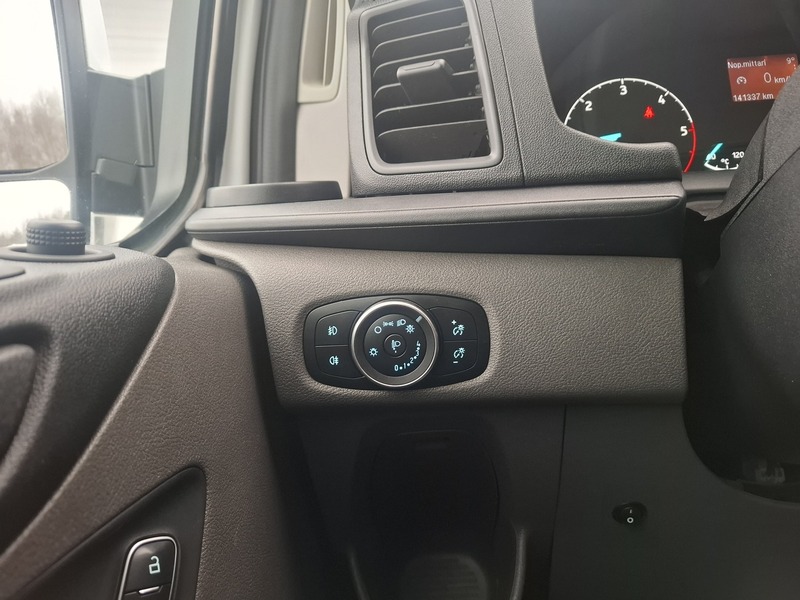 Ford Transit Custom vaihtoauto