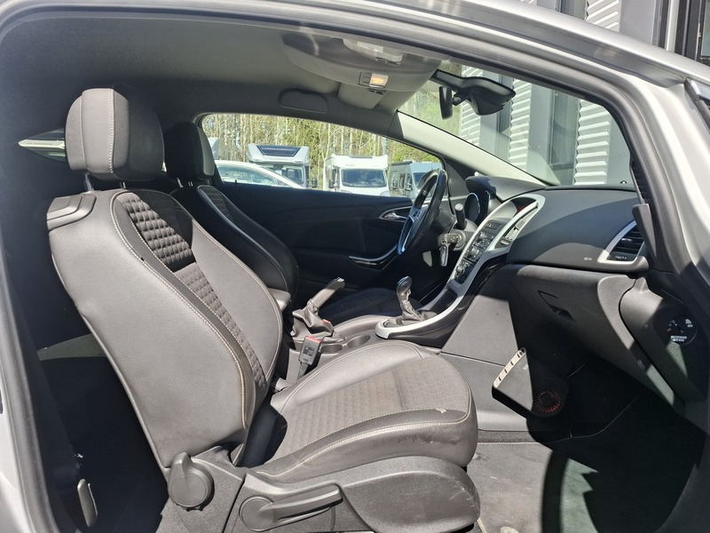Opel Astra vaihtoauto
