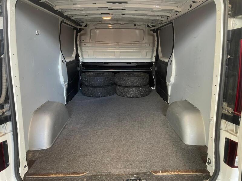 Opel Vivaro vaihtoauto