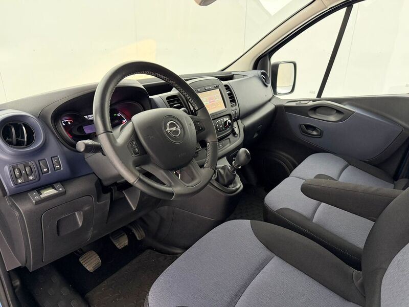 Opel Vivaro vaihtoauto