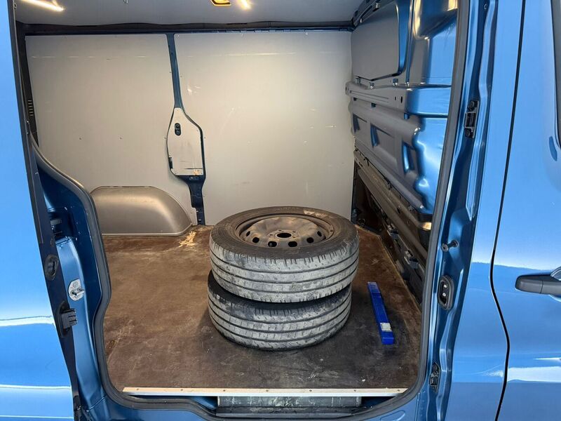 Opel Vivaro vaihtoauto