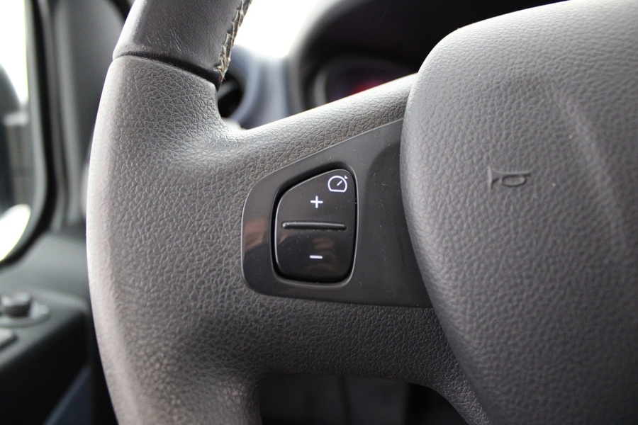 Opel Vivaro vaihtoauto