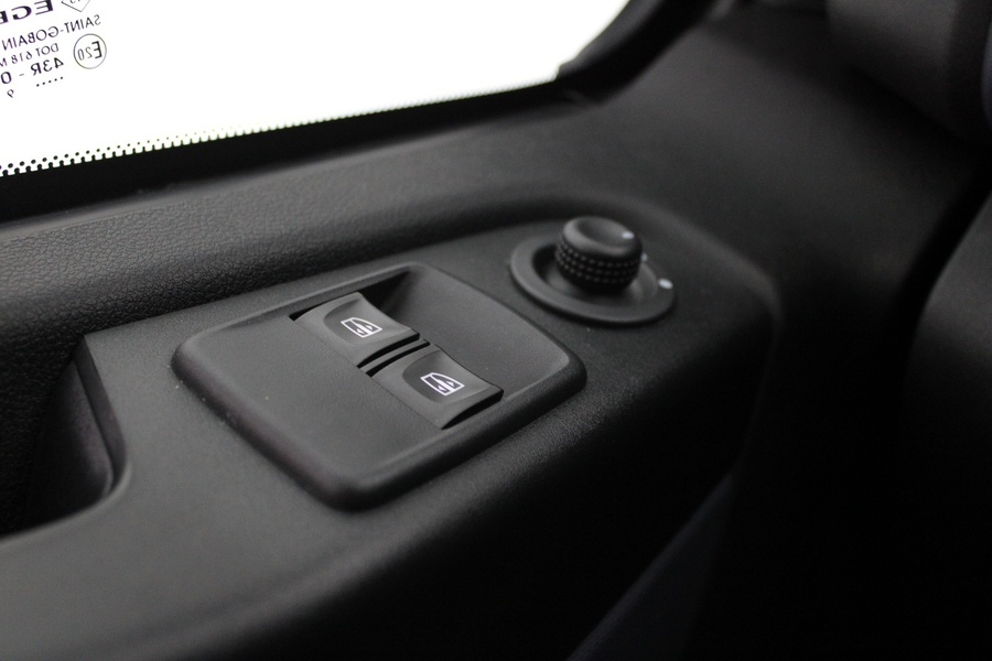 Opel Vivaro vaihtoauto