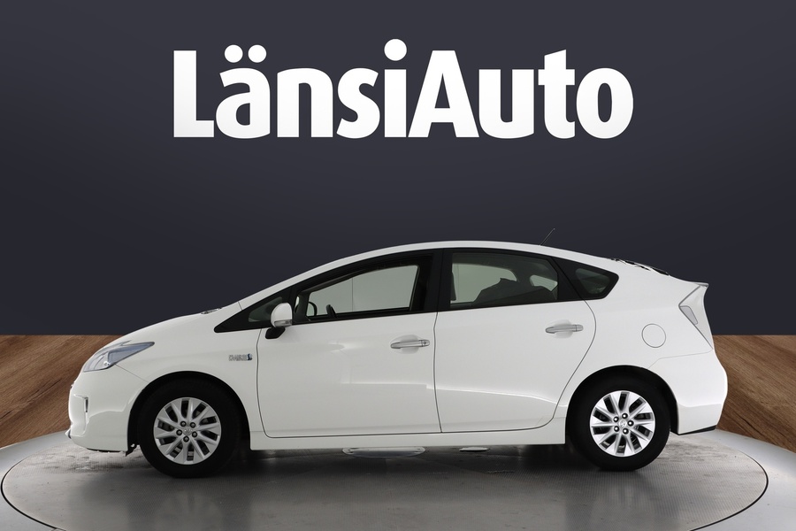 Toyota Prius PHEV vaihtoauto