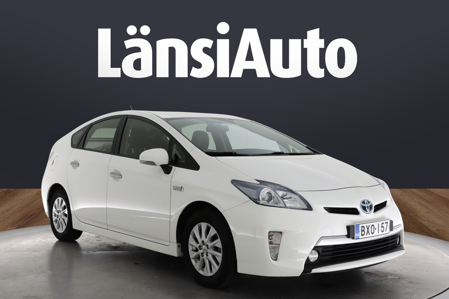 Toyota Prius PHEV vaihtoauto