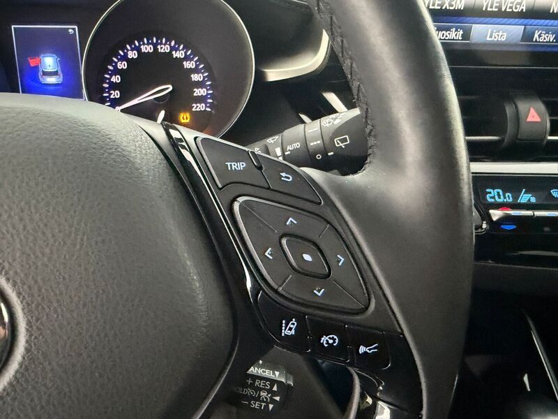 Toyota C-HR vaihtoauto