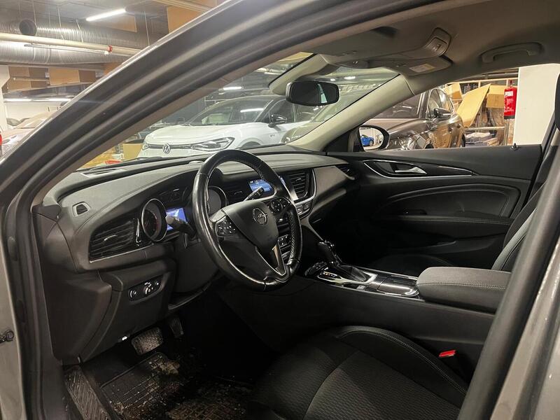 Opel Insignia vaihtoauto