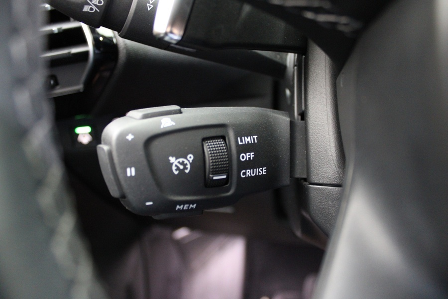 DS 7 Crossback vaihtoauto